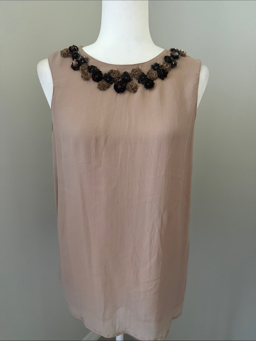 ZARA BASIC 3D Sequin Floral Embellished Sleeveless Blouse Blush Taupe Size Small